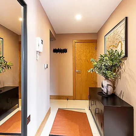 Convenient Euston London Apartment